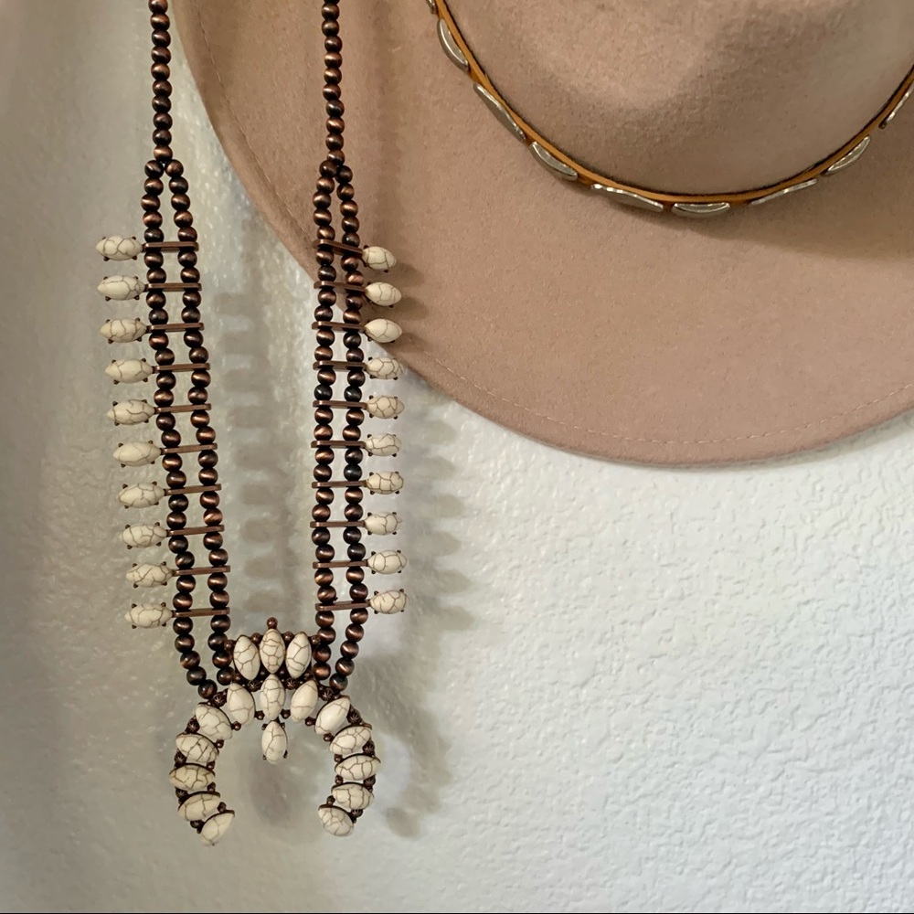 • NEW! Squash Blossom Jewelry Set • - Picture 11 of 14